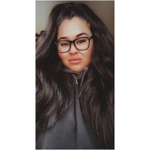 Meet your Posher, Kim